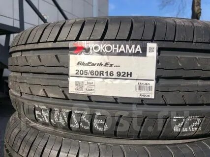 Yokohama bluearth es32 r16