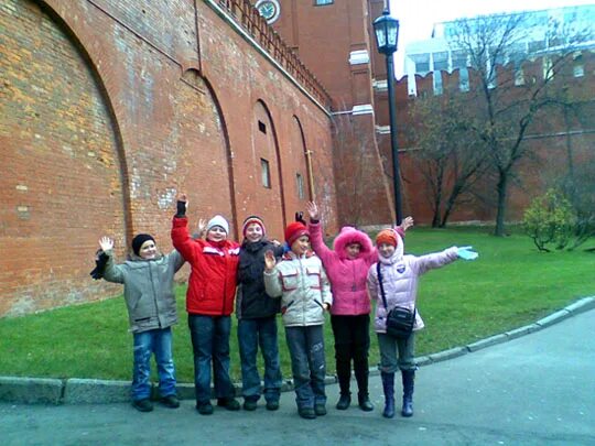 Экскурсии на весенние каникулы. Каникулы в Москве. Каникулы в МСК. Фото запоминающийся экскурсию с классом. Весенние каникулы в Москве фото.