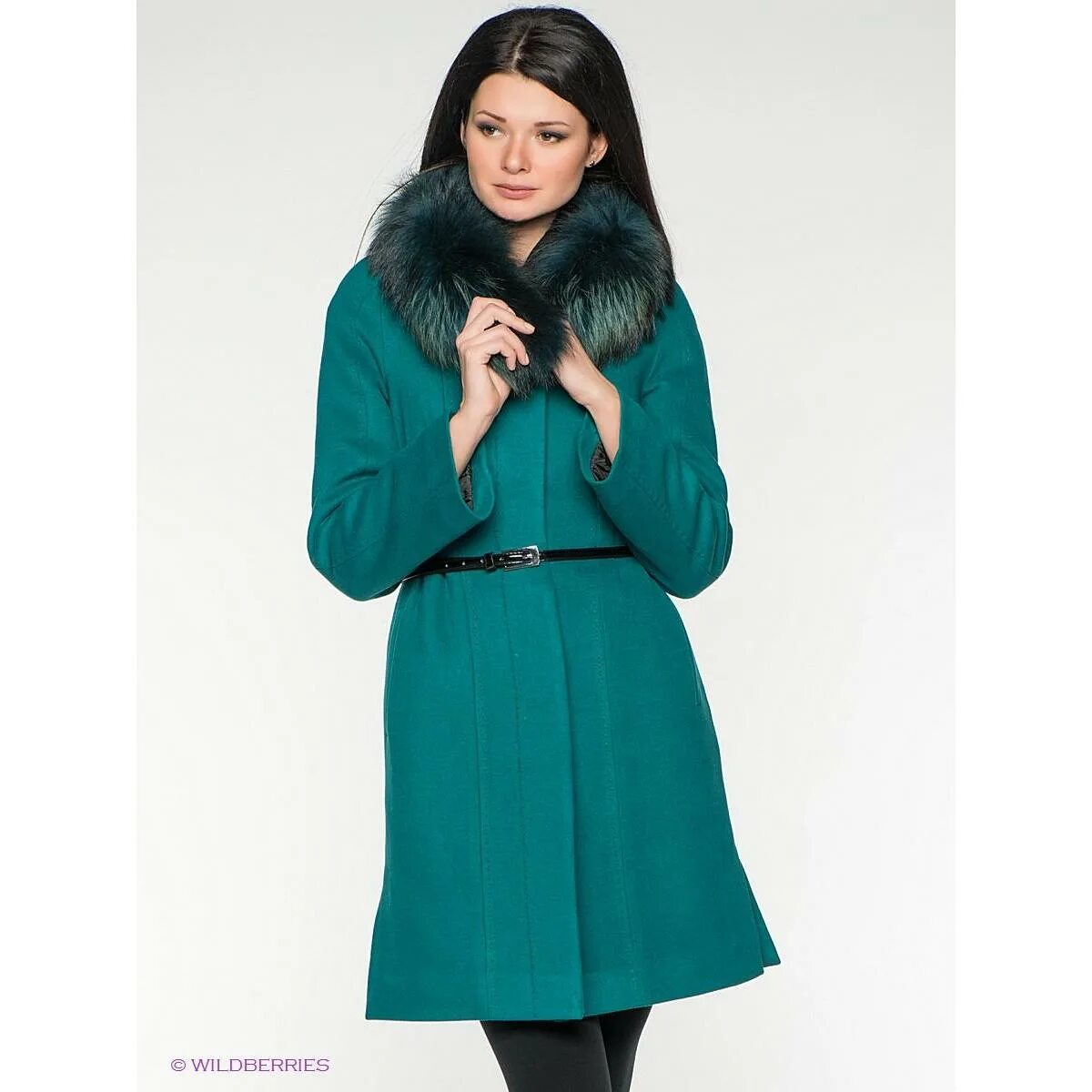 Зимнее пальто женское. Пальто женское зимнее зеленое. Зеленое пальто с мехом. Драповое пальто женское зимнее.