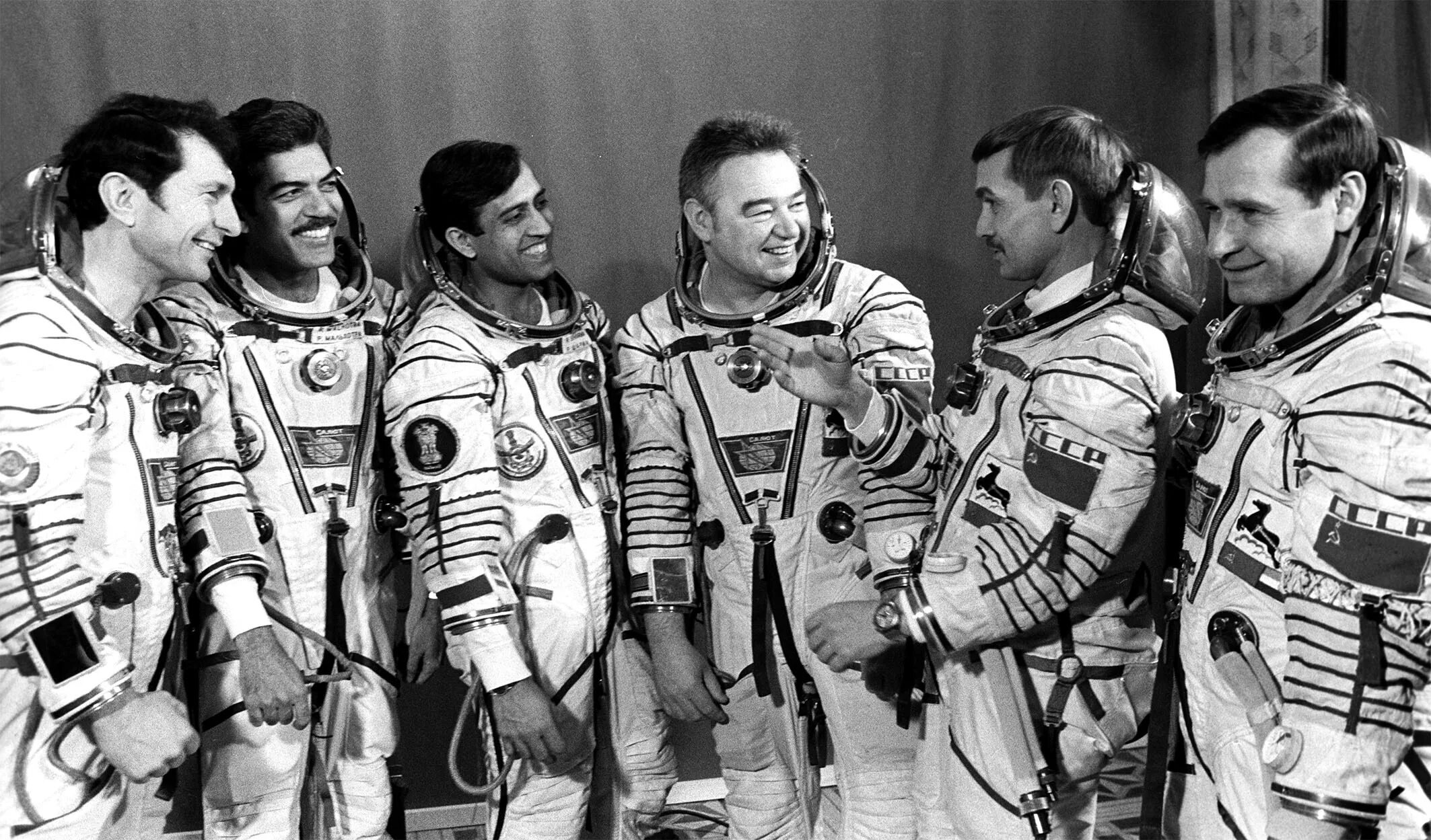 первый полет советских космонавтов в космос. викторенко александр степанович. владимир васютин космонавт. первый полет советских космонавтов в космос. алексей леонов первый в открытом космосе.