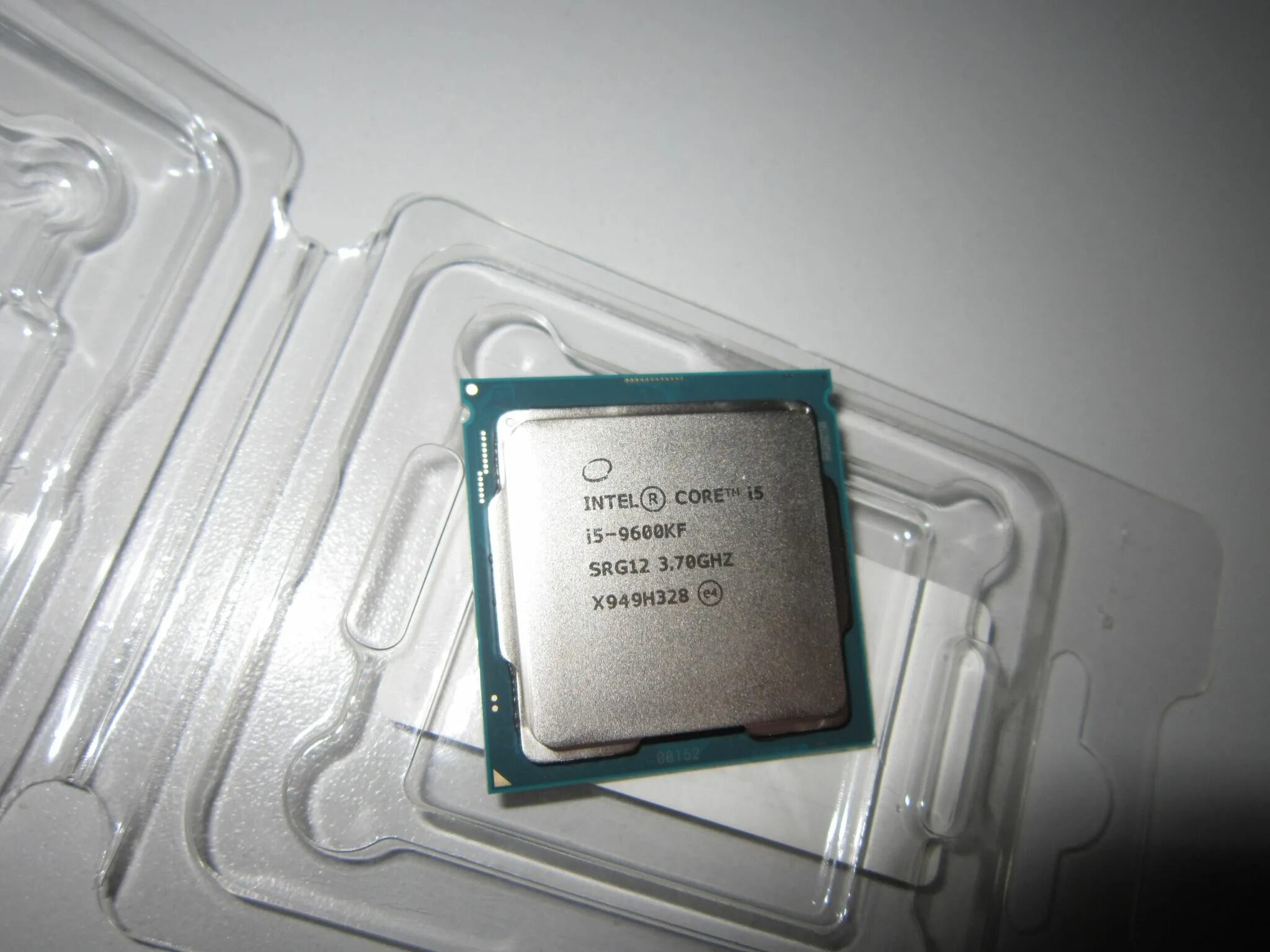Процессор Intel Core i5-9600kf OEM. Процессор Intel Core i5-10600kf OEM. Core i5 9600kf. Процессор Intel Core i5 12600kf. 13600kf характеристики