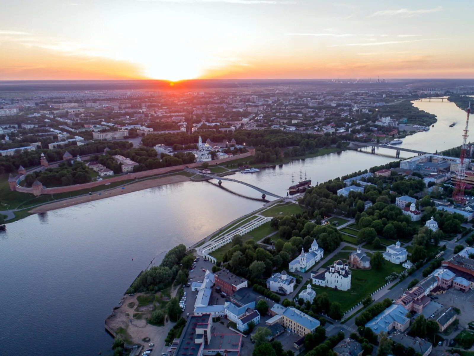 Население великого новгорода 2024. Великий Новгород город. Новгородская область Великий Новгород. Современный Великий Новгород. Великий Новгород панорама.