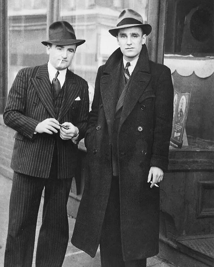Стиль Англия 40е мужчины. 1930е мужская мода в США. Мода 1930х годов мужчины Англия. Америка 40е мода мужчины.