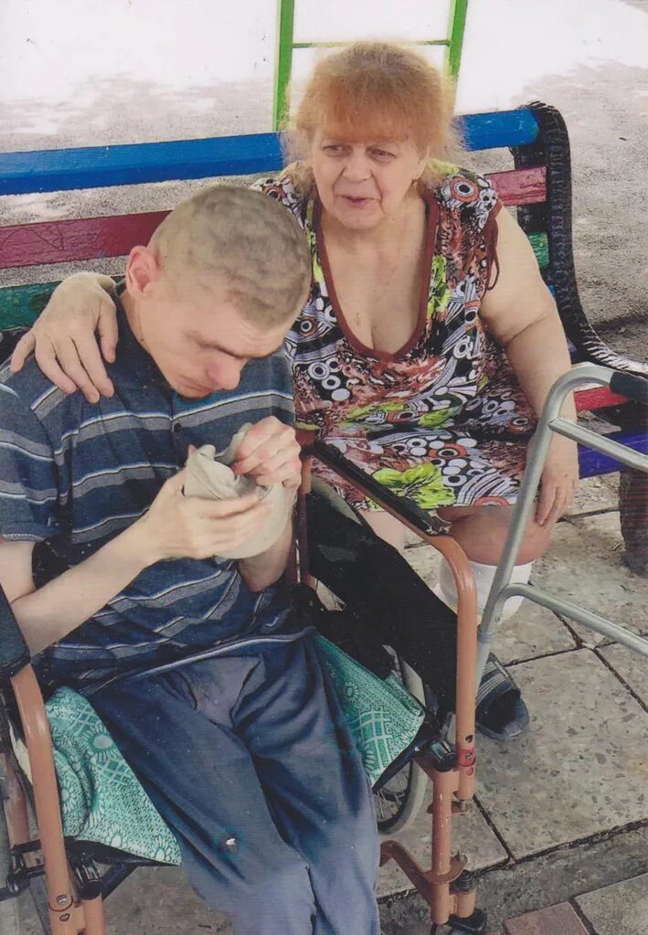 Даю сыну инвалиду
