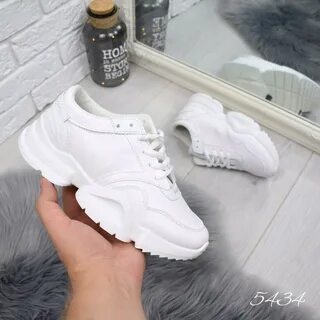 Кроссовки на пенке