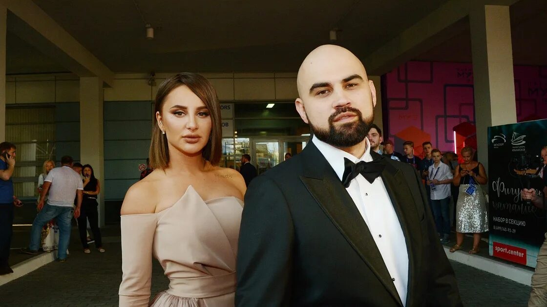 Почему артик. Группа artik &amp; asti 2025. артик и асти 2025. новая солистка артик и асти 2025. новая певица артик и асти 2025.