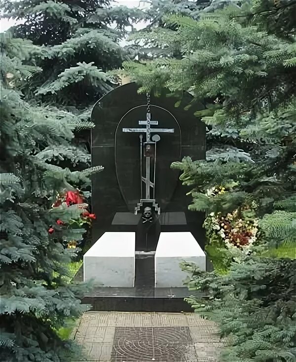 Мощи пересвета и осляби. Могила пересвета. Могила пересвета и осляби. Могила пересвета и осляби в симоновом монастыре. Могила пересвета.