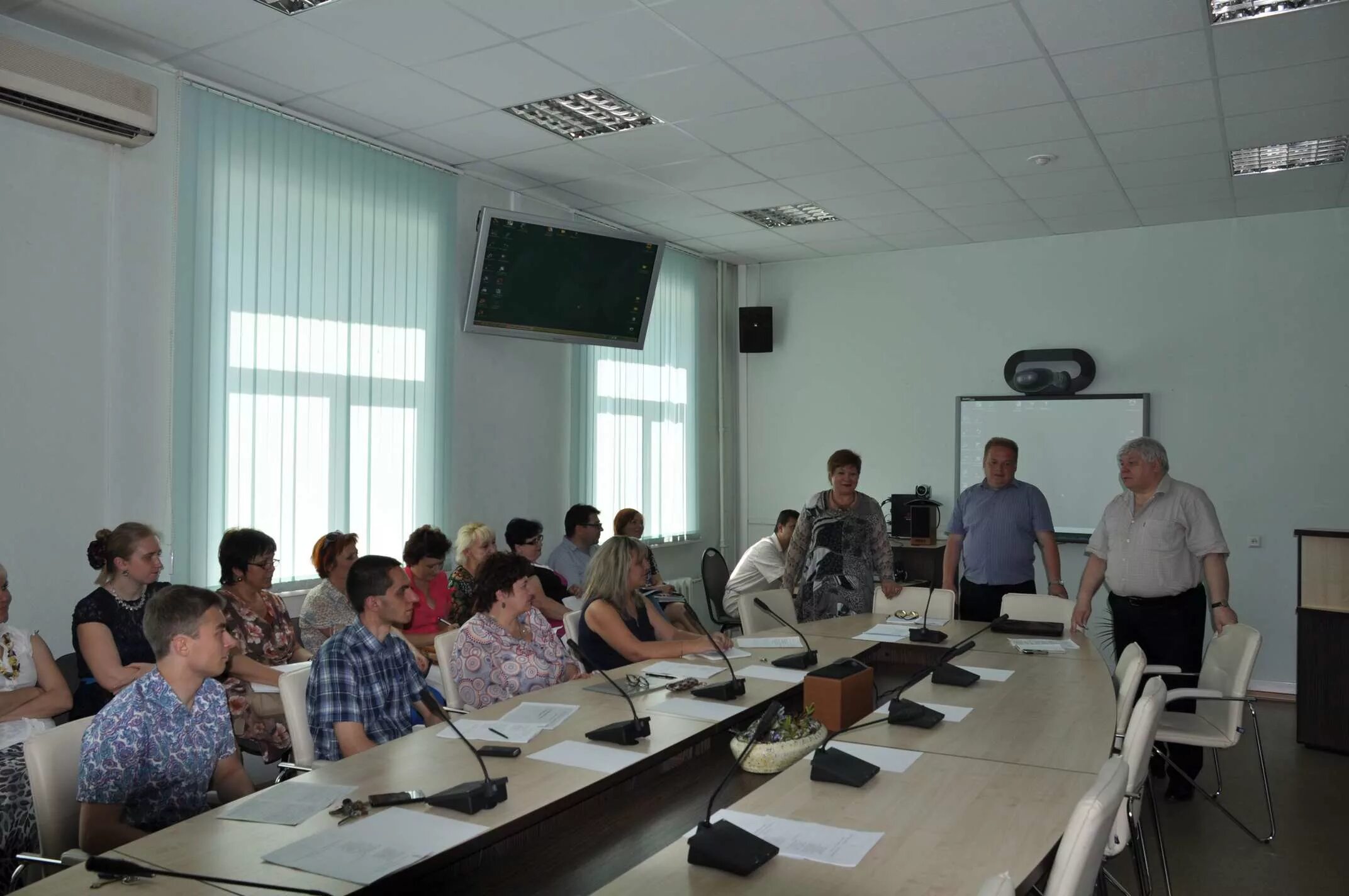 пр революции 20 воронеж вгпгк. логотип промышленного колледжа. м. м. пескова воронеж.