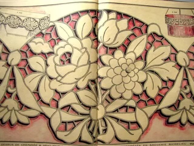 Что являлось главной задачей для ришелье. Техника вышивания ришелье для начинающих пошагово. Узоры для вышивки ришелье. Что являлось главной задачей для ришелье. Машинная вышивка ришелье.