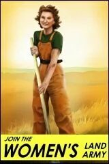 Women’s land army. Аббатство даунтон шаровары. Netflix girl. Девушка на тракторе. Lands woman.