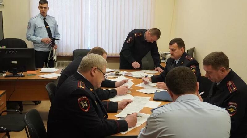 Сайт гибдд ставрополь. Начальник Ставропольского ГИБДД. Полк ДПС Ставрополь. Форма руководящего состава ГИБДД. ГИБДД Ставрополь лекция.