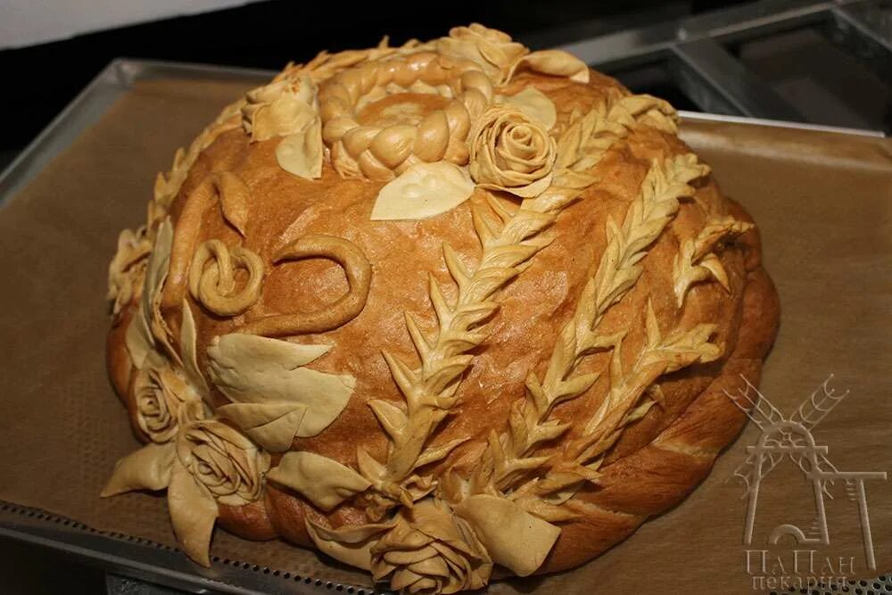 Красивый каравай. Солонка на каравай. Хлеб казачий каравай кубани. Хлеб каравай. Каравай на свадьбу.