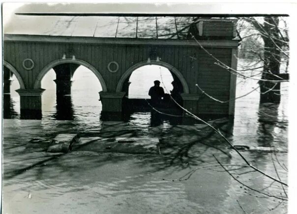 Оренбург разлив урала. Половодье Урал Оренбург 1957. Разлив Урала в 1957 году в Оренбурге. Разлив Урала в Оренбурге 1957. Разлив Урала в 1957 году.