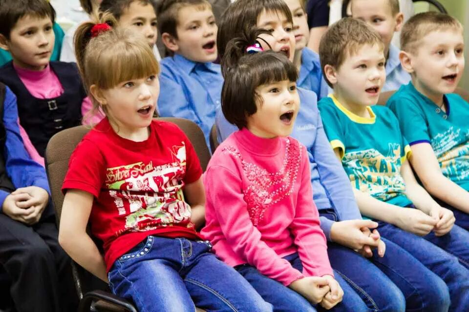 Дети инвалиды в детском доме. Ульяновск максимовский детский дом. Как выглядит интернат для детей. Интернаты детские работа. Интернаты детские работа.