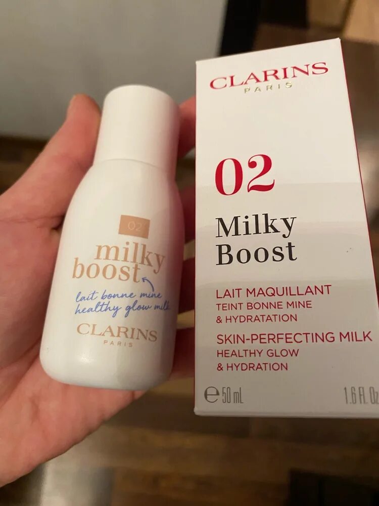 Кларанс милки. Clarins тональный флюид. Кларанс милки. Milky boost clarins 04. Clarins milky boost палитра.