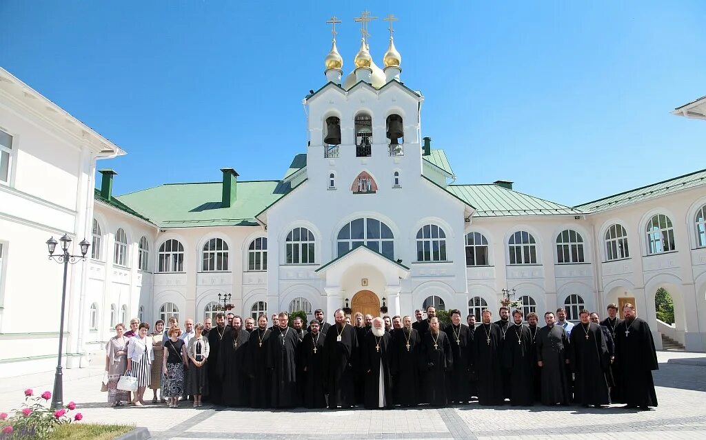 храм иоанна кронштадтского казань. коломенская духовная семинария. московская сретенская духовная семинария. николо-угрешский монастырь семинария. сретенская духовная академия выпуск 2021.