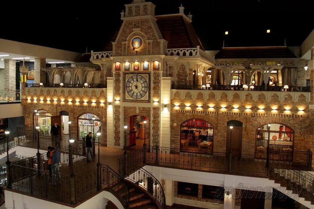 Олд сити магазины. Олд сити гродно. Гродно торговый центр. Олд сити. Олд сити гродно.