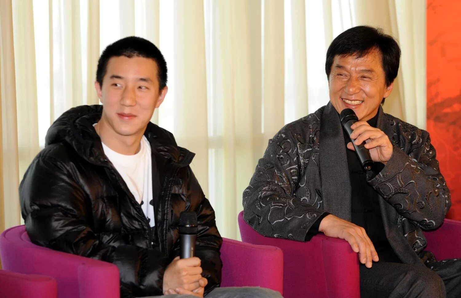 джеки чан и его сын. джейси чан. сын джеки чана. сын джеки чана. джейси чан и джеки чан.