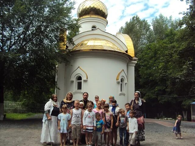Церковь веры, надежды, любови и софии в скобелевке. Южноуральск храм веры надежды любови. Храм святых мучениц веры, надежды, любови и матери их софии. Храм вера надежда любовь киров. Храм веры надежды любови и матери их софии казань.