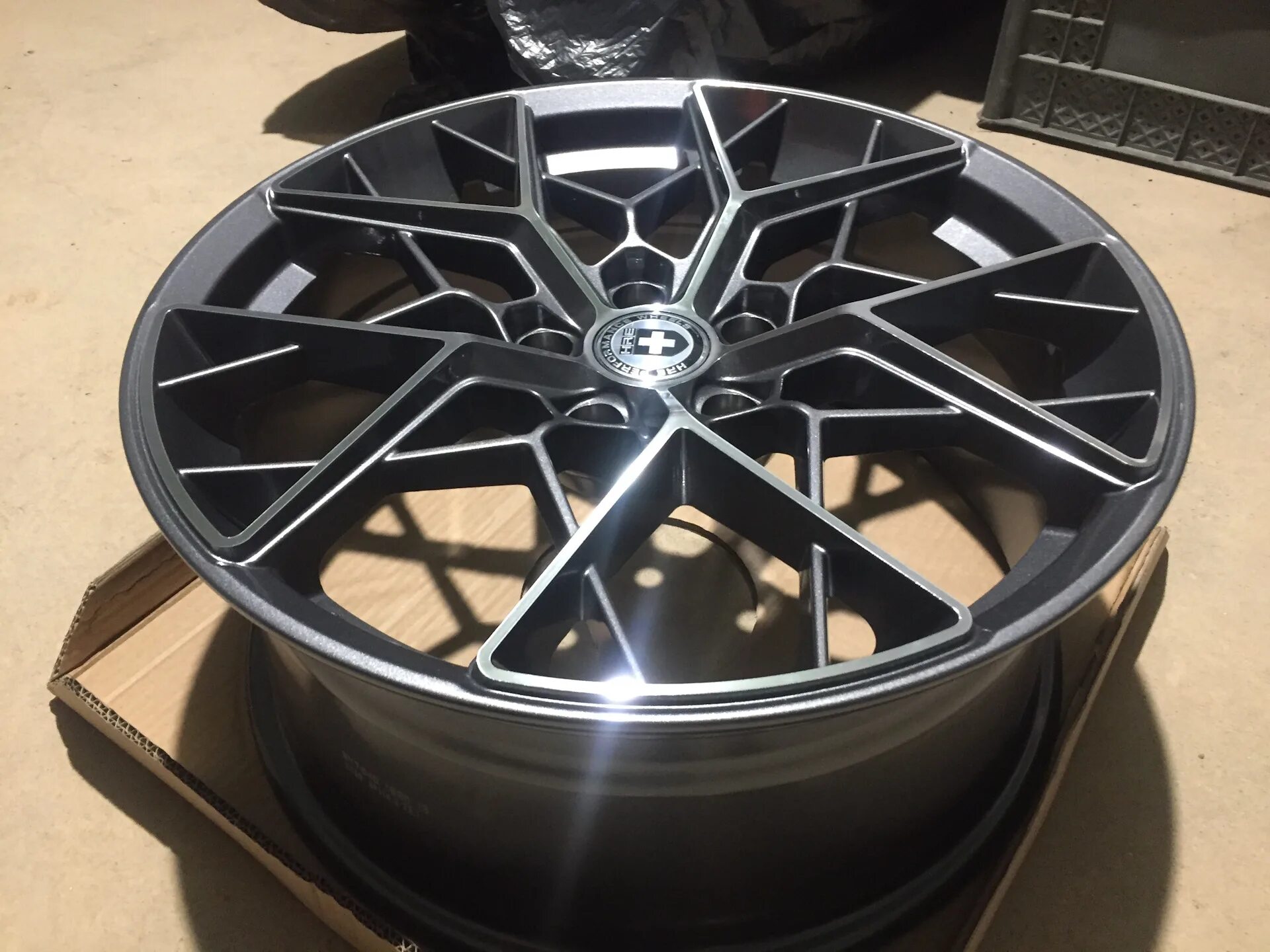 Диски hre ff10 r18 5x114,3. Hre ff10 r20. Диски hre ff10 r19. Hre ff10 Hyper Black. Hre ff10 r18