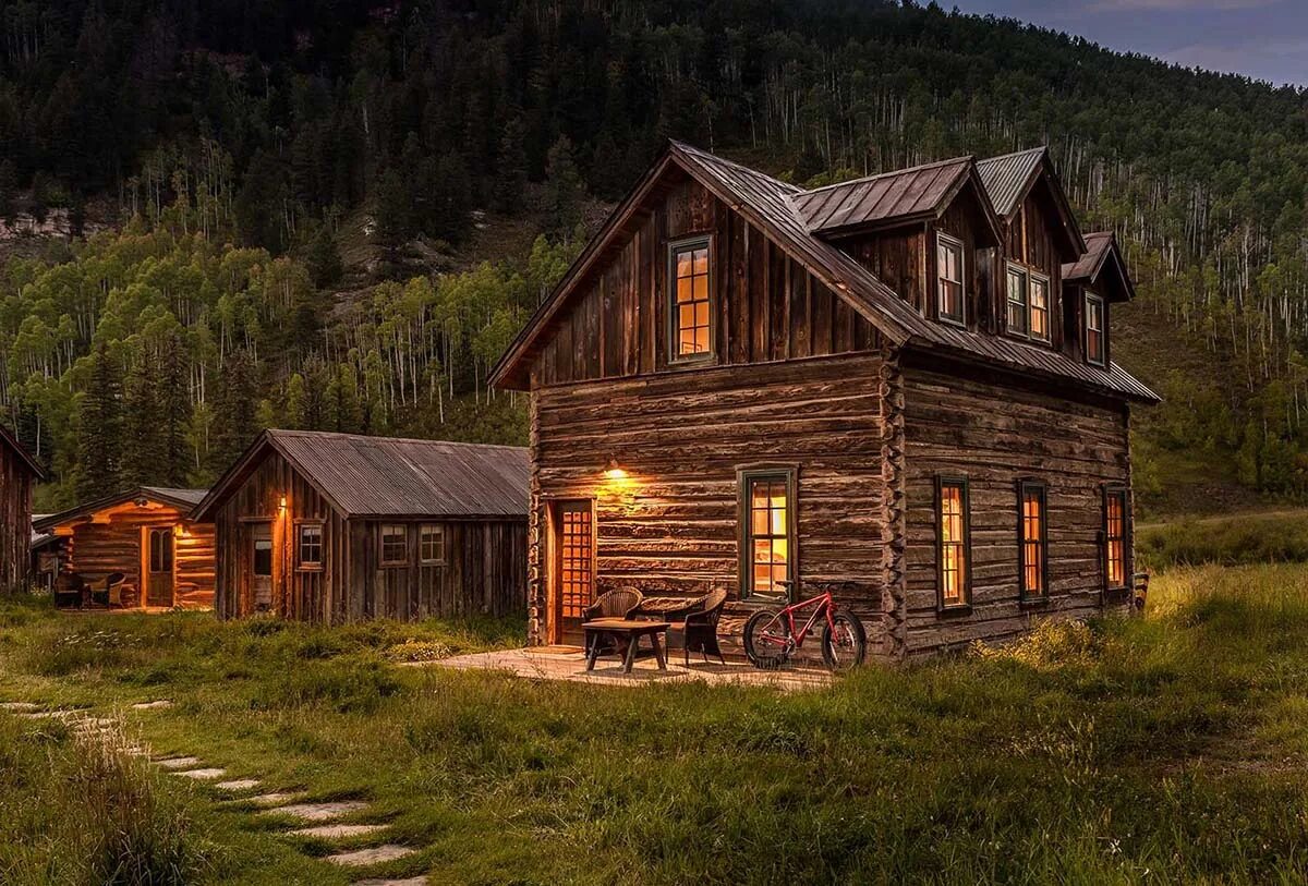 Домик Кэбин США. Отель Dunton hot Springs США Колорадо. Аляска log Cabin. Лог Кэбин дом.