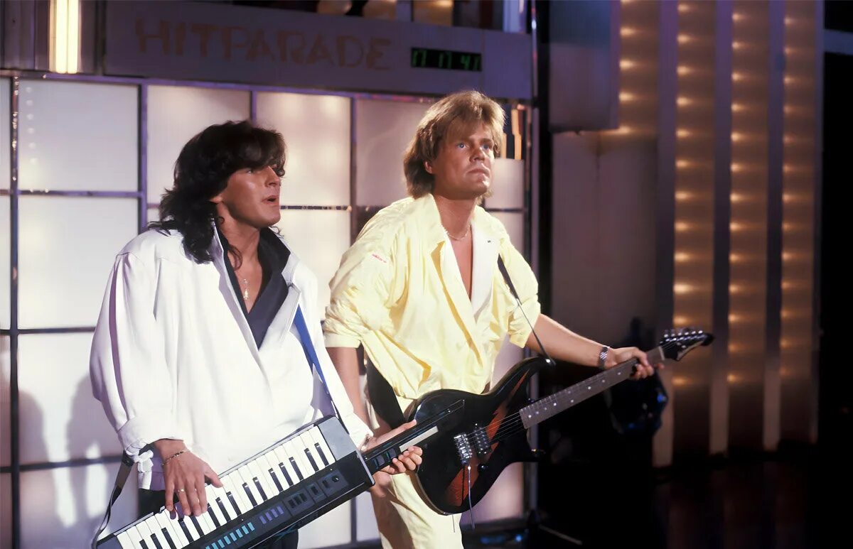 Modern talking на телефоне. Группа Modern talking. Группа Modern talking 1984. Modern talking 80-е. Modern talking 1993.