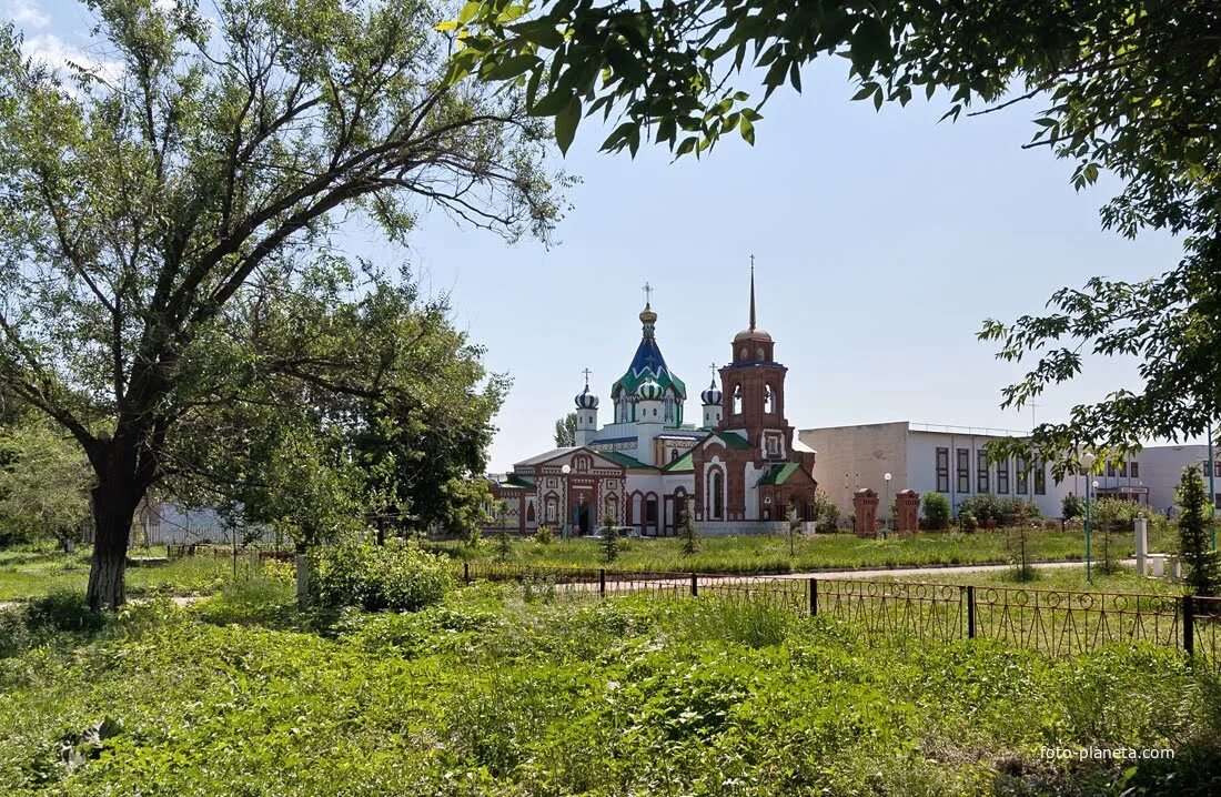 Погода красноармейский район самарская. Храм Архангела Михаила с Красноармейское. Красноармейское Самарская область. Село Красноармейское Самарская область. Церковь Архангела Михаила село Красноармейское.