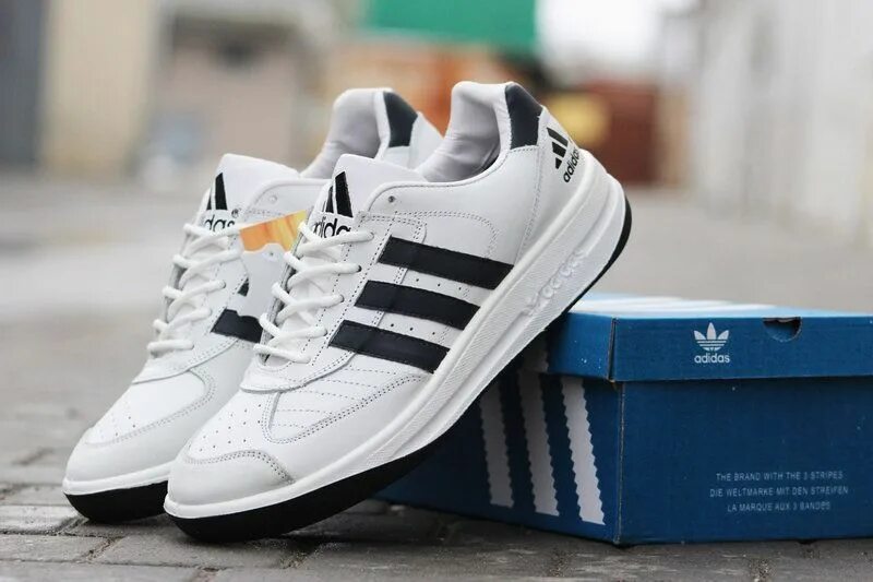 Мужские кроссовки adidas Oxford. Кроссовки адидас мужские Olimpia. Adidas кроссовки moskovskie. Adidas Olimpia Kourosh кроссовки. Кроссовки мужские производство