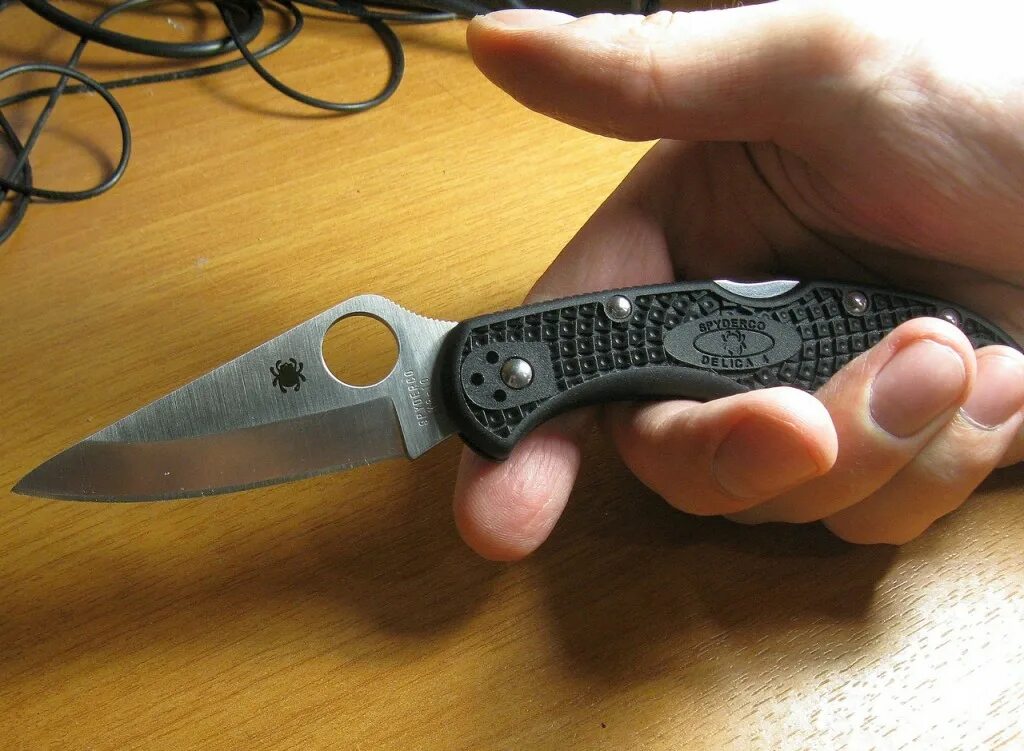 Spyderco delica. Нож Спайдерко Делика 4. Spyderco Delica 4 Wave. Delica4 от Spyderco. Spyderco Delica Emerson Wave.