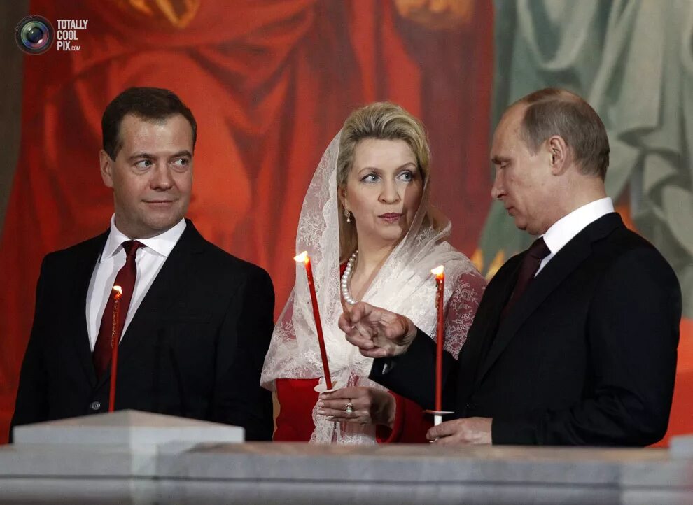 Медведев с семьей. Семья Дмитрия Медведева. Медведев с женой.