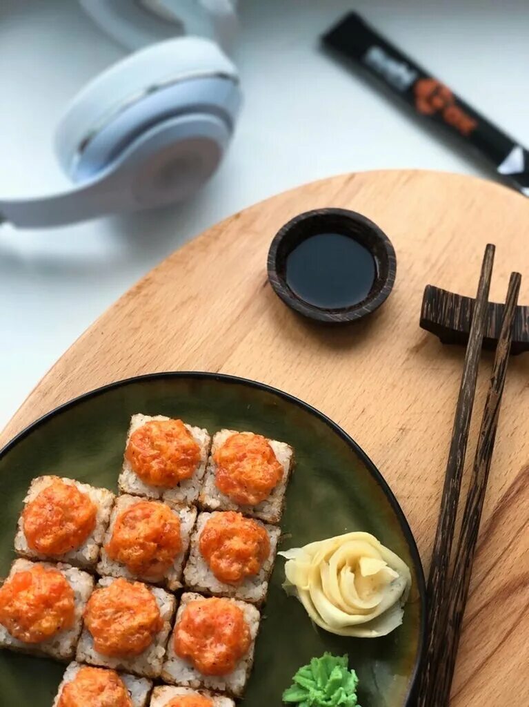 Суши ульяновска телефоны. Sushi Box Ульяновск. Суши бокс Туполева 12. Ролл норвежский суши бокс.