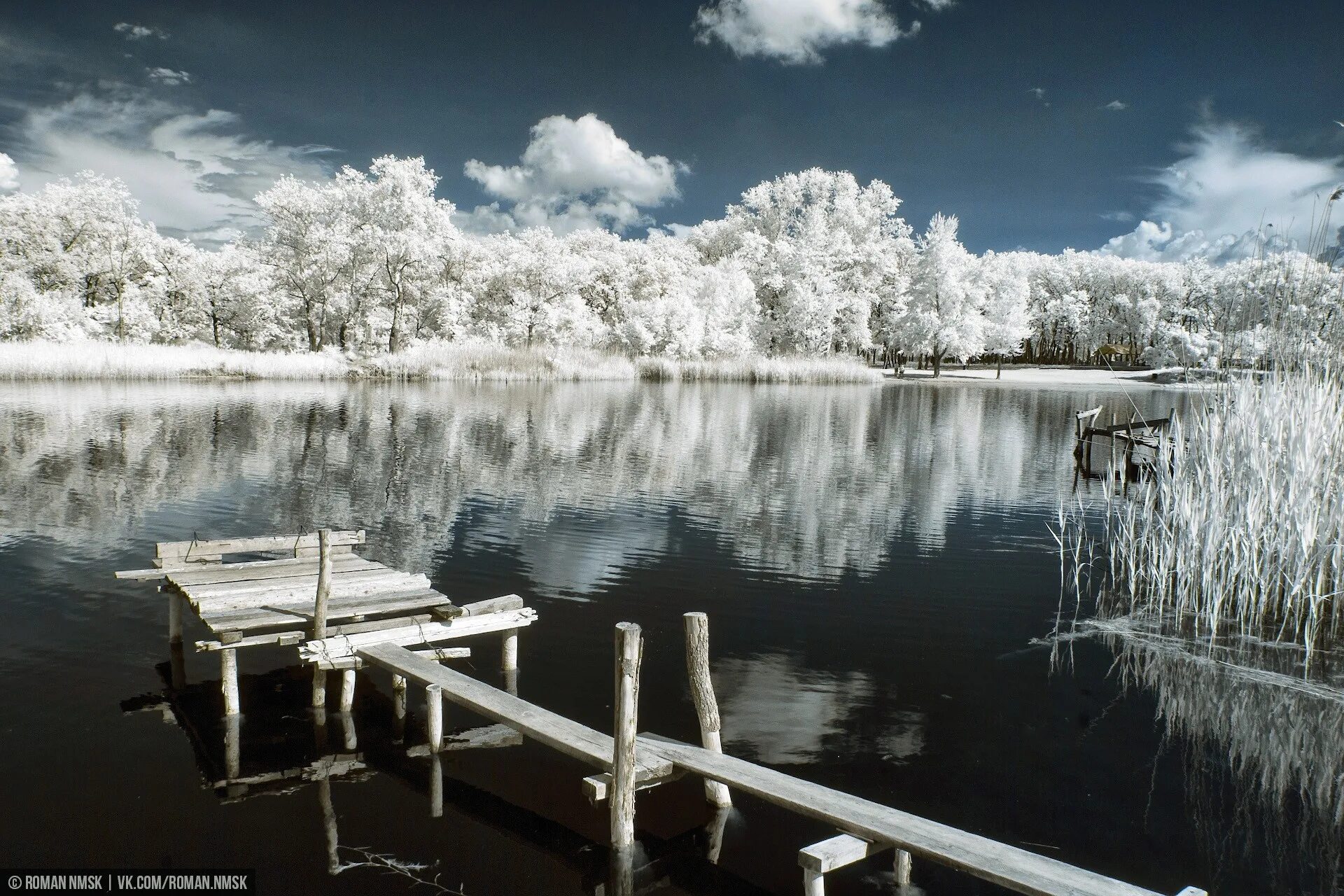 White lake. Небесная белая река. White Winter Blue River White Sky.