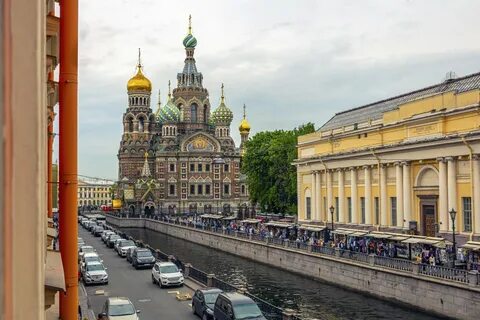 Спас рядом