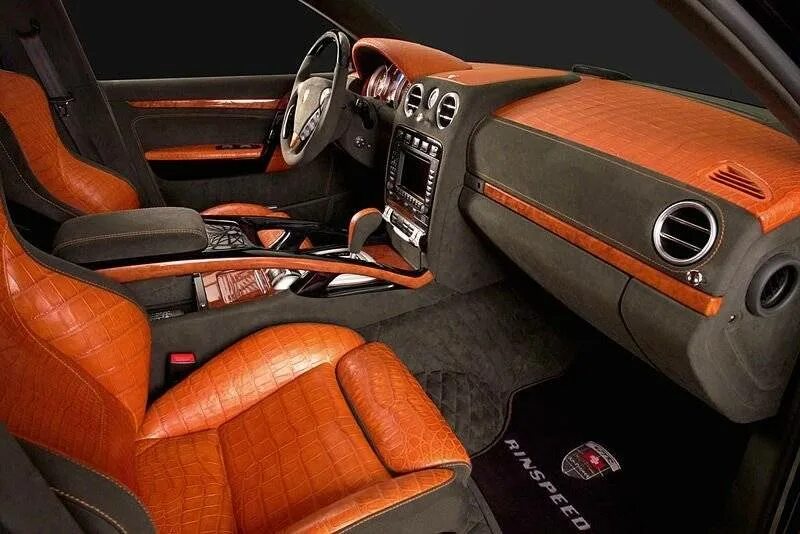 Обшивка машины салона. Mustang салон алькантара. кожа эль кантара. торпедо алькантара cayenne. обшивка салона автомобиля.