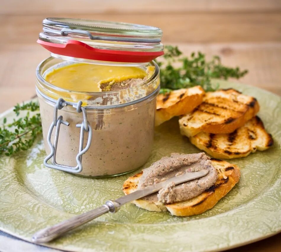 Паштет из печени дома рецепт. Печёночный паштет из куриной печени. паштет домашний ~ 500г. куриный паштет с маслом. паштет из кроличьей печени в стекле.