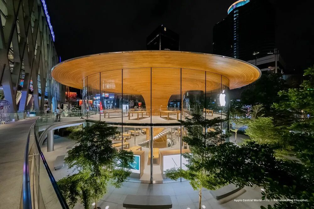 Сайт центральный мир. Apple Central World, Бангкок. Apple Store Central World в Бангкоке. Apple Central World Bangkok.