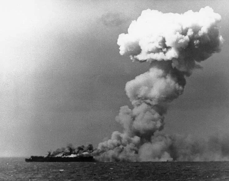 Сражение в заливе лейте. Сражение в заливе лейте 1944. сражение в филиппинском море 1944. битва в заливе лейте 1944 год. битва в заливе лейте.