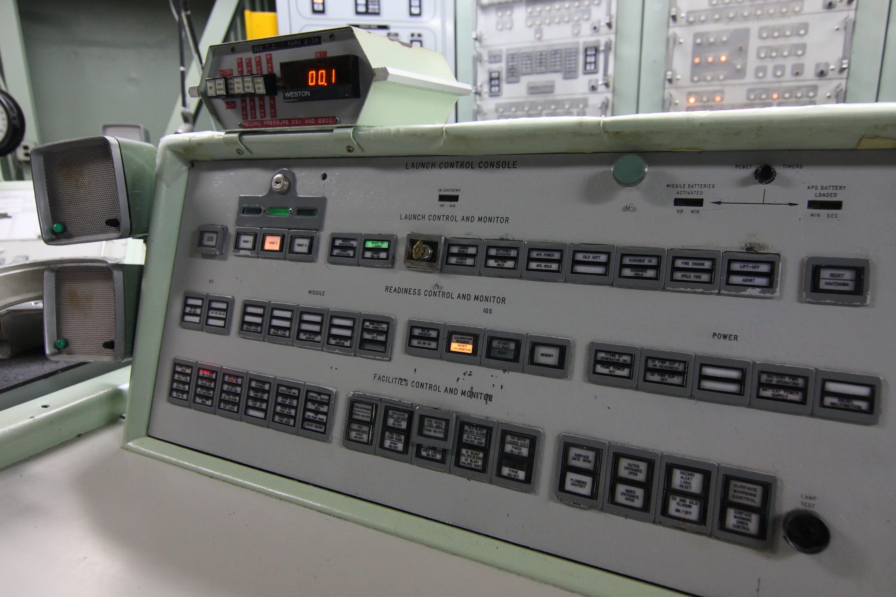 Control consoles. Консоль контрол. pipewire control console. wdlc-410 launch control. titan two launch control center.