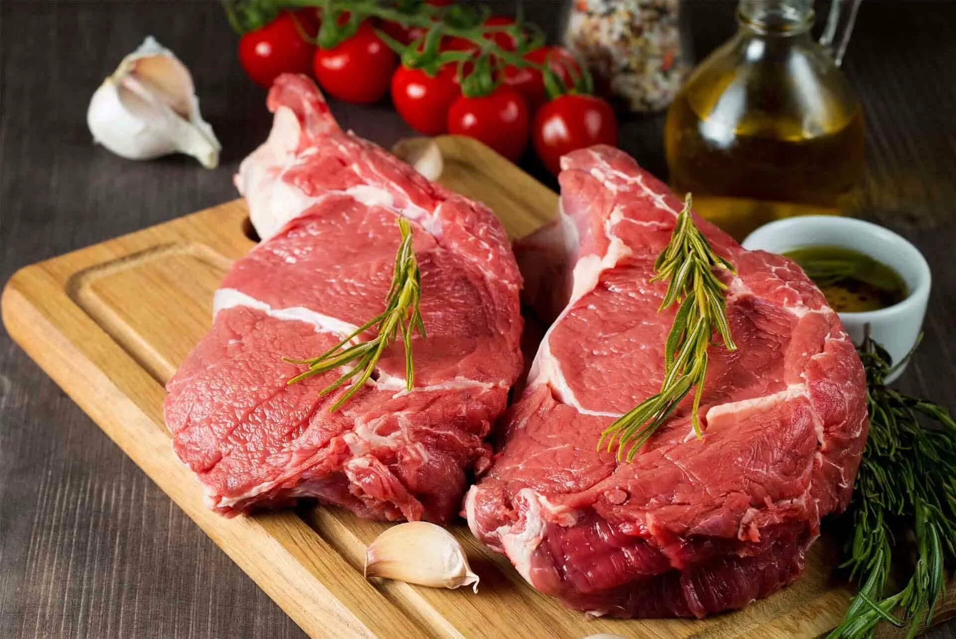 Мясо. Мясо говядина. Говяжье мясо. Свежее мясо.