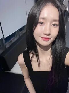 퍼플키스 (PURPLE KISS) on Twitter: "#지은 4월에도 잘 부탁해 ❤ 울 플로리들 사랑해 💕 💪. 