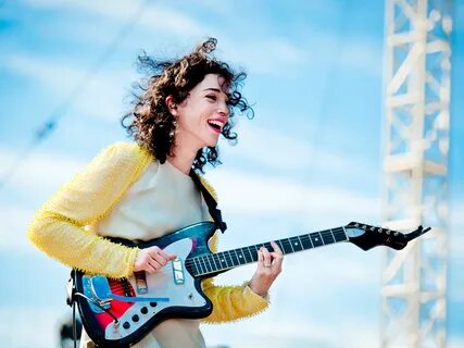 ST VINCENT Anne Clarke of St Vincent at the Treasure Island Music Festival ...