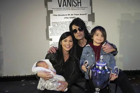 Shaunyl Benson (L) and Criss Angel (R) celebrate the VANISH G.O.A.T. Award ...