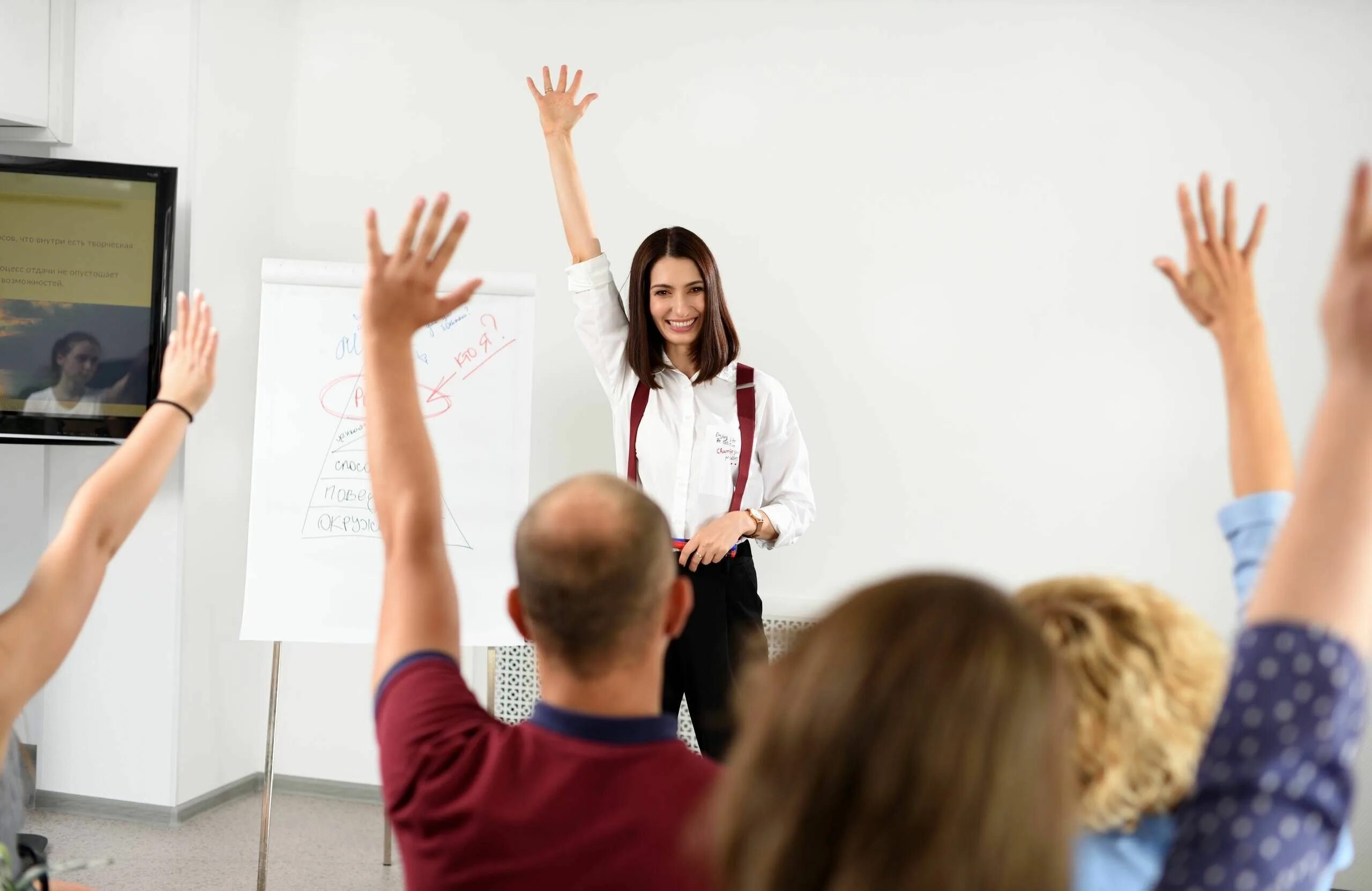 Стремление к успеху. Креативная команда. Успех в бизнесе. Карьерная лестница. Счастливый успешный человек.