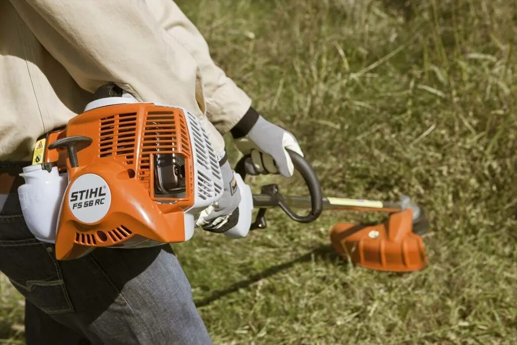 Stihl какой бензин. Stihl FS 250. Бензиновый триммер Stihl fs250. Триммер Stihl FS 250. Коса Stihl FS 250.