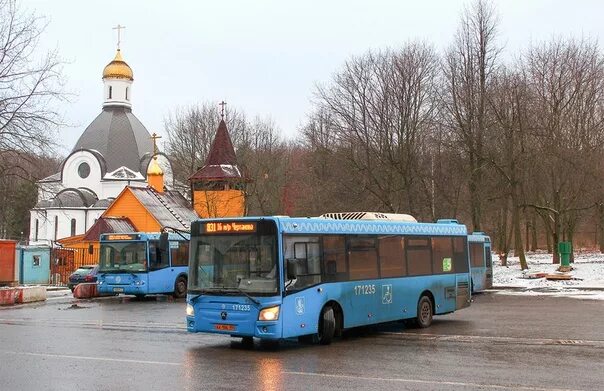 Маршрут автобуса 645. Автобус 831. Автобус 831. 831 автобус маршрут москва. Лиаз маршрут 167.