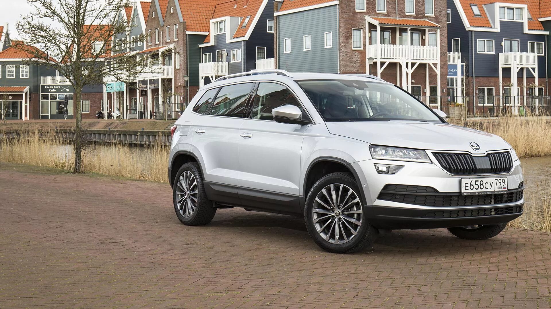 Владельцы шкода карок. Škoda karoq кроссовер. skoda karoq 2018. шкода карок 2025. new skoda karoq 2025.