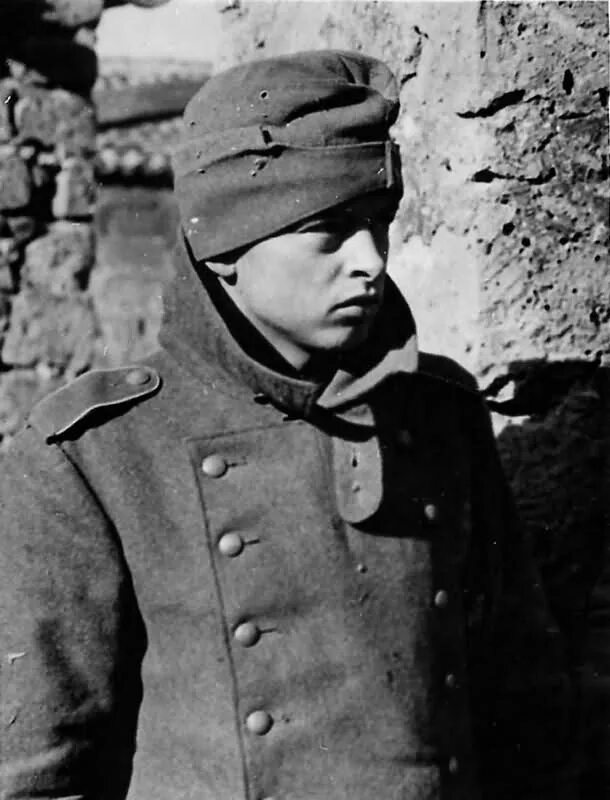 Boy germany. Петер кранц гитлерюгенд. Germany boy. Boy germany. Эндрю нотт.