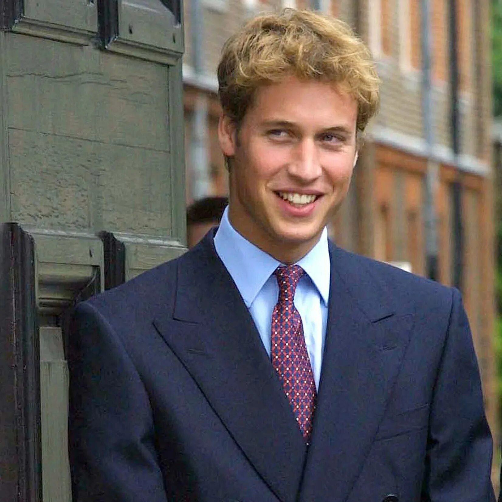 Принц джордж 2023. Принц джордж уэльский. Принц луи уэльский 2023. Принц джордж 2022. Принц ари.