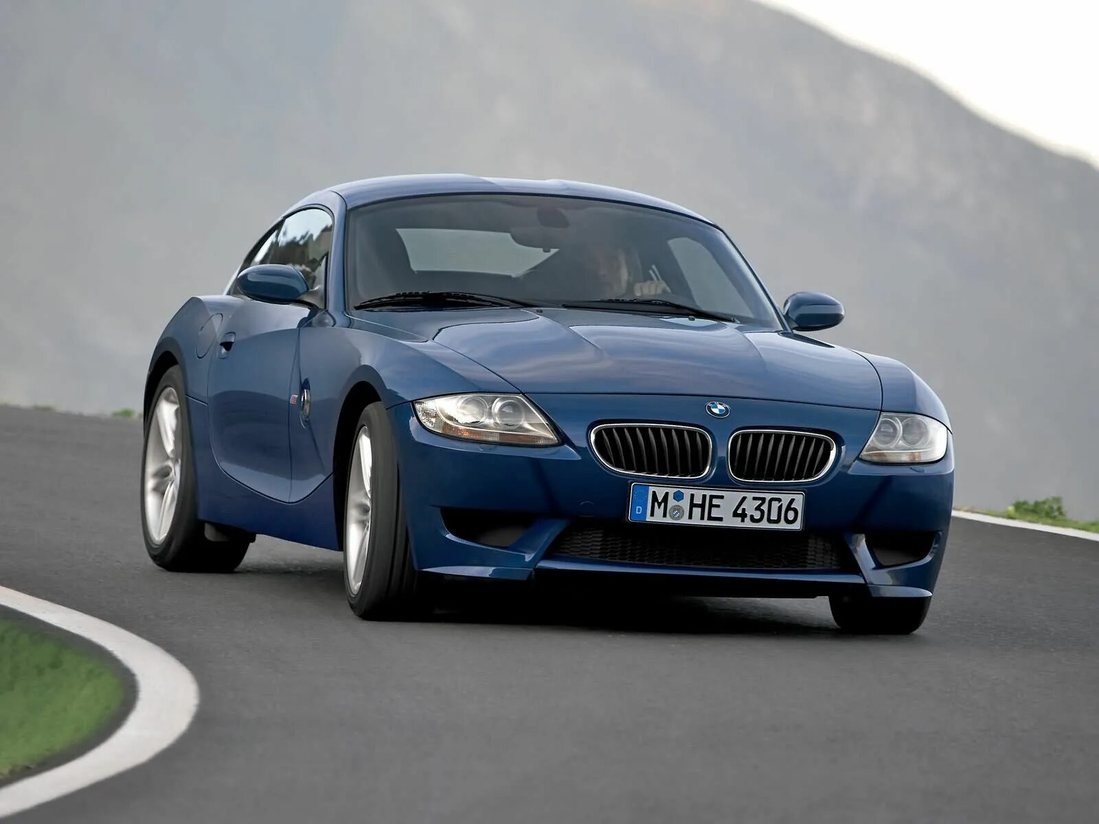 Покажи машину номер 3. BMW z4 m Coupe. BMW 4 2007. BMW z4 m 2006. БМВ з4м купе.