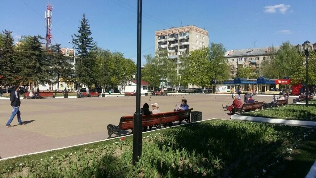 Город климовск московская область. Площадь города климовск. Климовск октябрьская площадь 2. Октябрьская площадь 5 климовск. Площадь климовска.